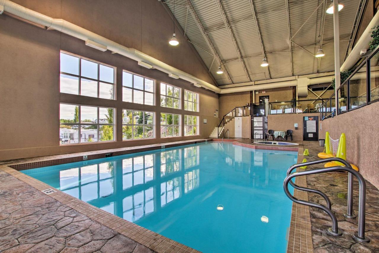 Whispering Pines Cabin With Pool, Lake And Golf Access! Villa Pine Lake Esterno foto